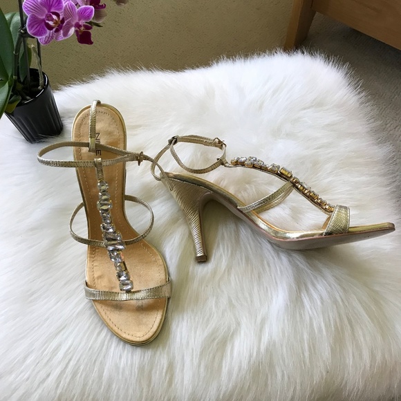 Nine West Gold Jeweled Sandals Size 9 - Picture 2 of 2